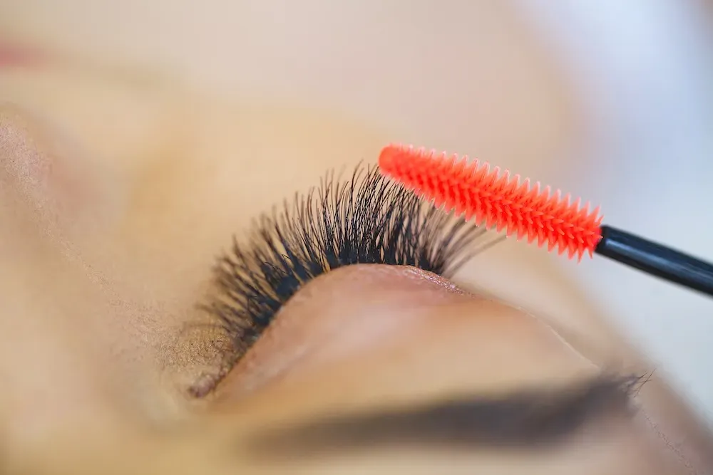 Jak prawidłowo myć sztuczne rzęsy